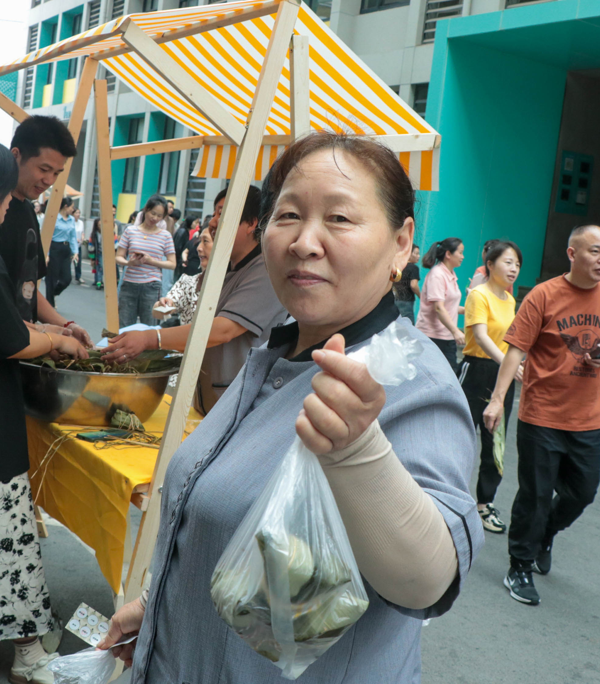 端午節(jié)丨粽葉青青，情意濃濃